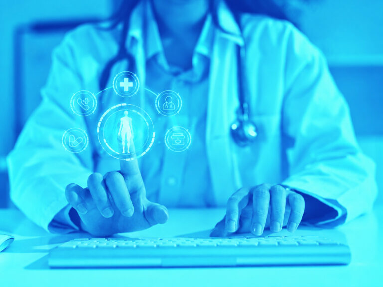 CRM für Medizintechnik – Eine junge Ärztin nutzt HubSpot als CRM für ihr HealthTech
